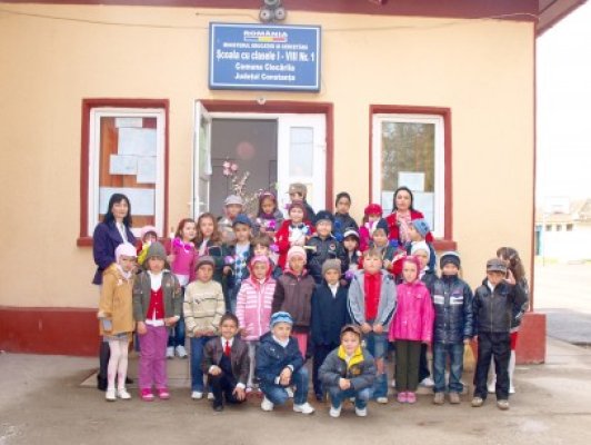 Cadouri pentru elevii din Ciocârlia de Jos